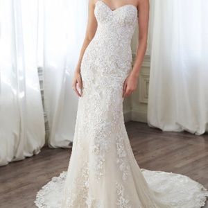 Maggie Sottero wedding gown